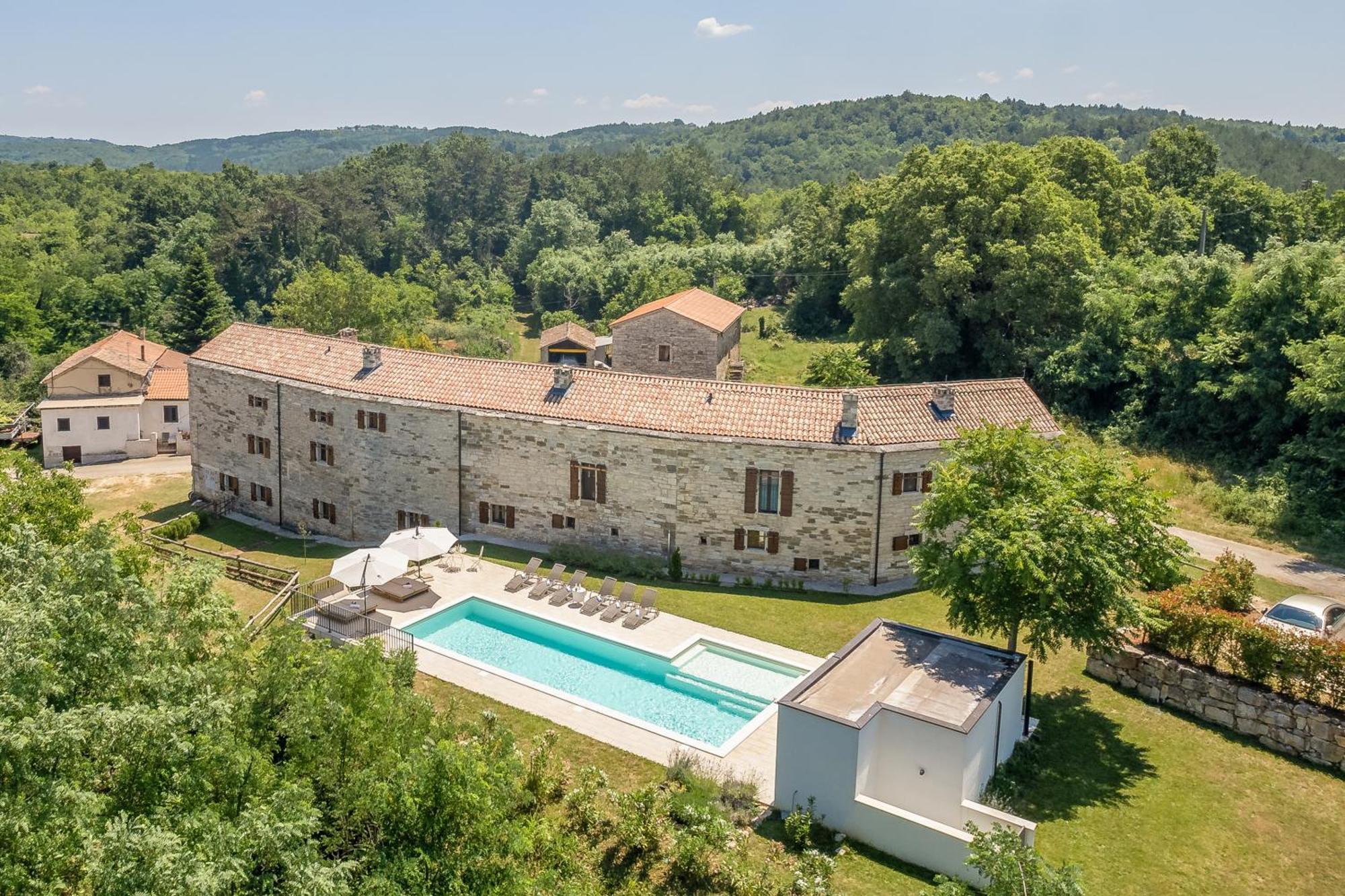 Villas Martincici With Large Pool Groznjan Exterior photo