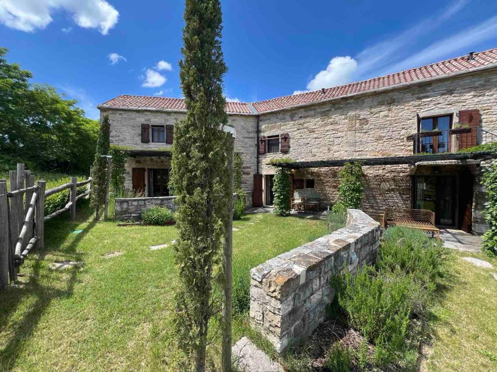 Villas Martincici With Large Pool Groznjan Exterior photo