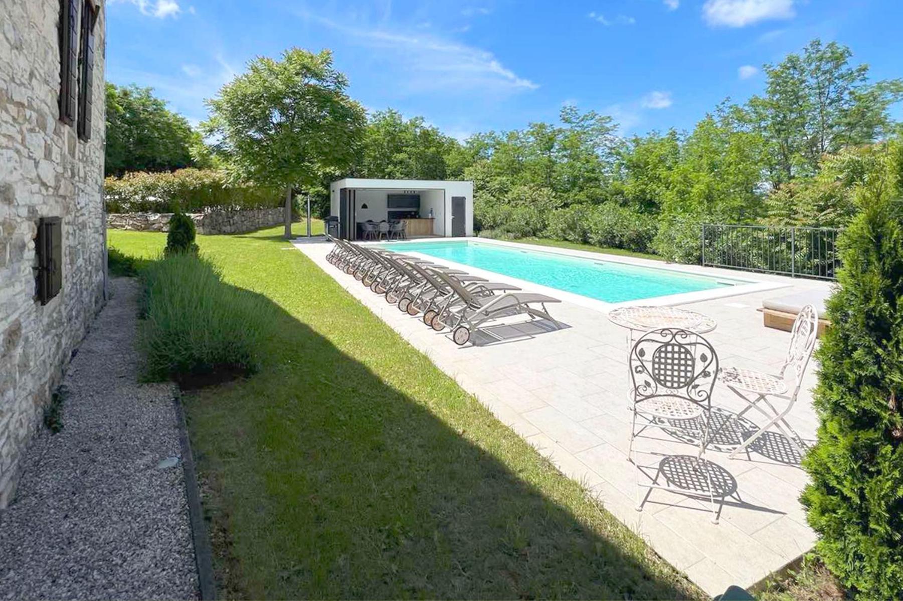 Villas Martincici With Large Pool Groznjan Exterior photo