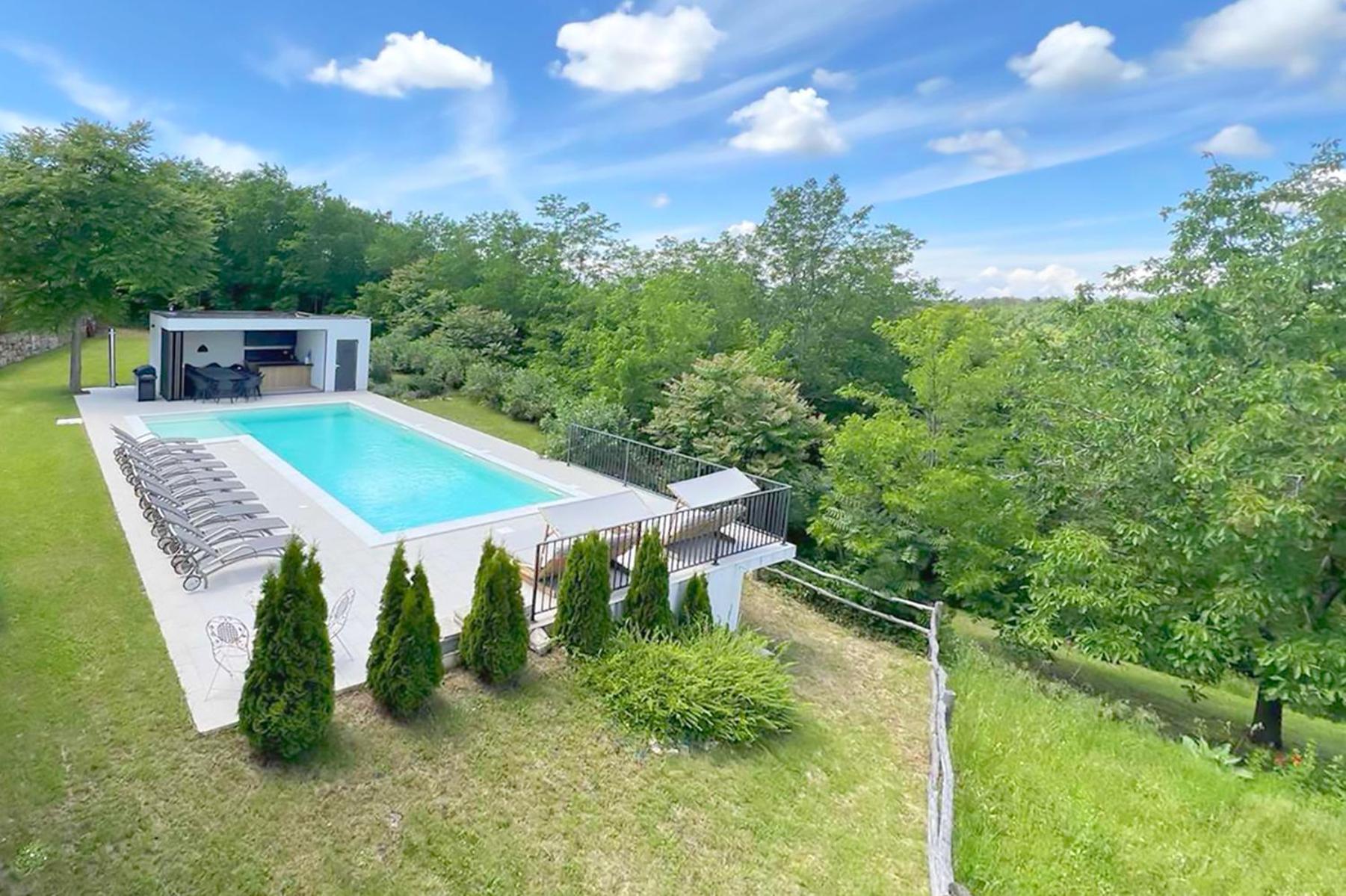 Villas Martincici With Large Pool Groznjan Exterior photo
