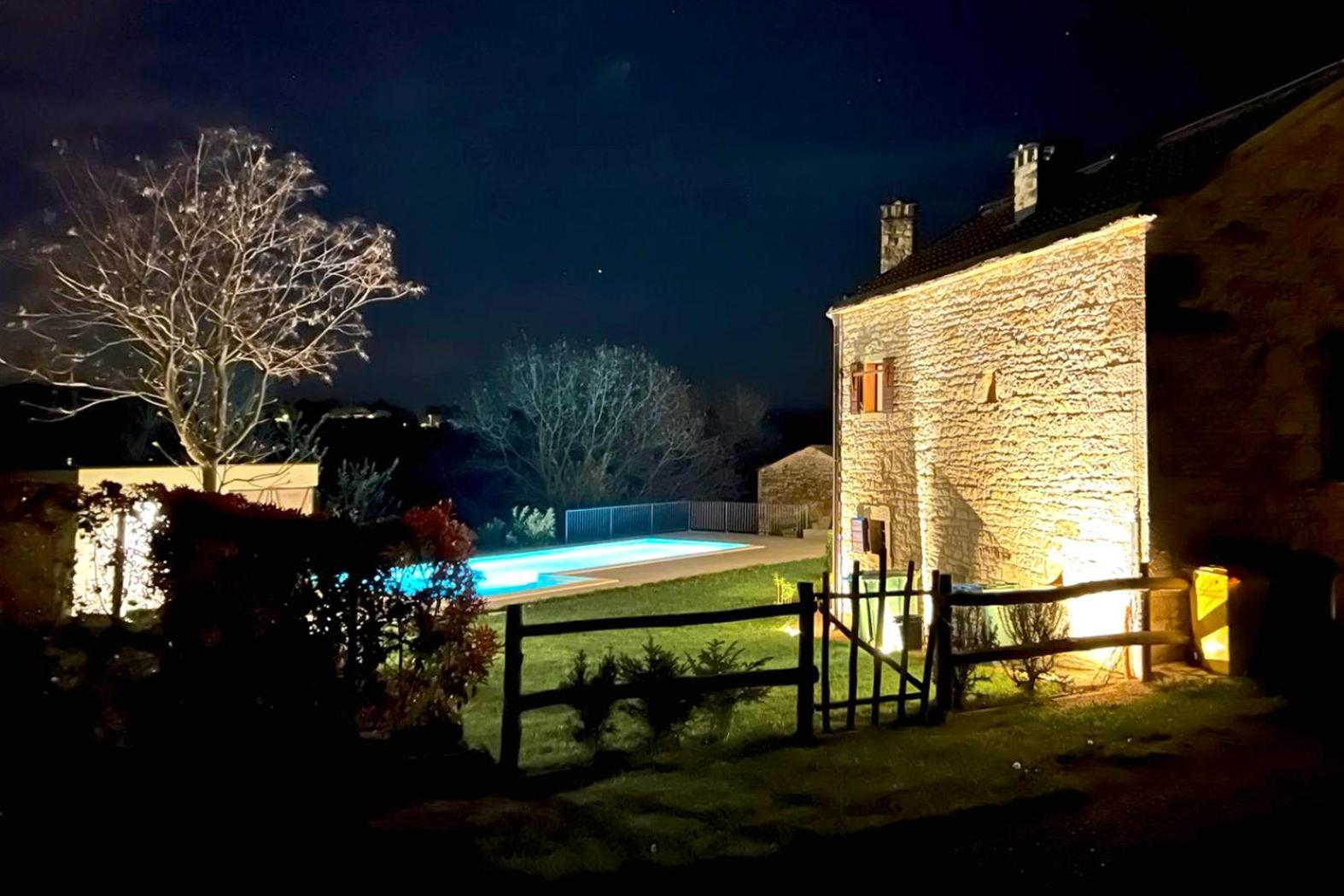 Villas Martincici With Large Pool Groznjan Exterior photo